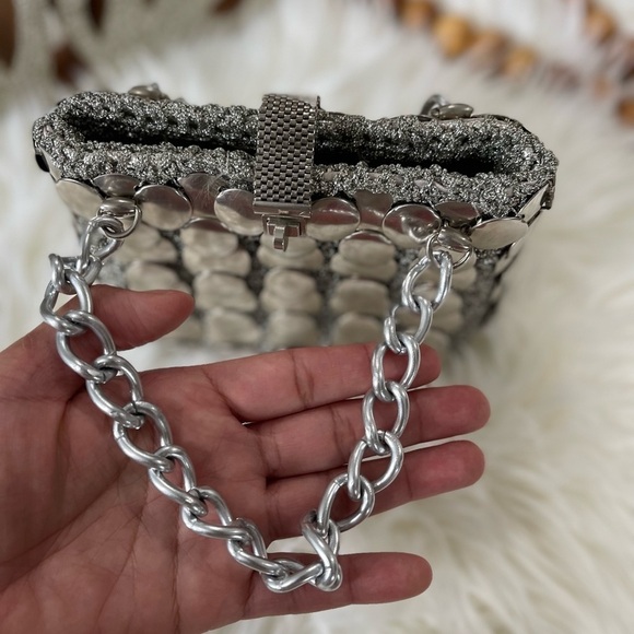 VERY RARE ⏳ Italian Couture Metal & Crochet Handbag c. 1960 Color Mate - Picture 5 of 11